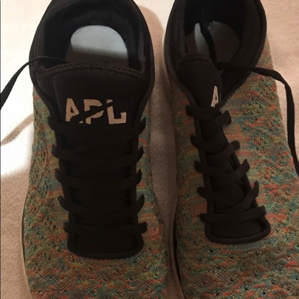 APL sneaker